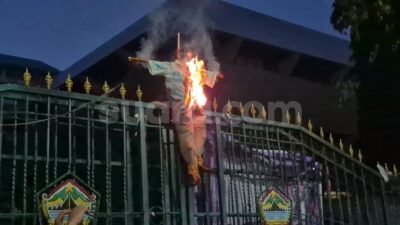 Aksi Mahasiswa Semarang Soroti Rupiah, BBM, hingga Program MBG dan KDMP