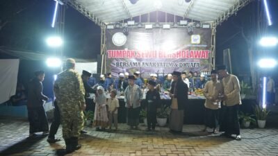 Tumpak Sewu Perkuat Pariwisata Berkelanjutan Lewat Sholawat Bersama dan Santunan untuk Anak Yatim