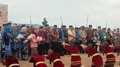 Gubernur Al Haris Bersama Bupati Kerinci Monadi, Hadiri Acara Kenduri Sko Lima Desa Tanjung Pauh Mudik