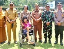 Kunjungi Raya Kahean, Bupati Anton Bawa Pelayanan Terpadu dan Pastikan Miliaran Rupiah