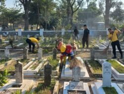 Jelang HUT ke-81 RI: Polresta Malang Kota Bersama TNI-DLH Karya Bhakti di TMP Suropati, Wujud Penghormatan kepada Pahlawan