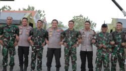 Kompak! Kapolres Lamongan dan Dandim Tinjau Pembangunan Desa, Warga Sambut Hangat