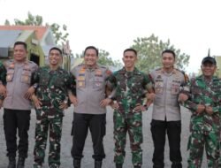 Kompak! Kapolres Lamongan dan Dandim Tinjau Pembangunan Desa, Warga Sambut Hangat