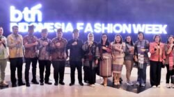 Wastra Simalungun Curi Perhatian di Indonesia Fashion Week 2026, Bupati Anton: Budaya Harus Jadi Kekuatan Ekonomi