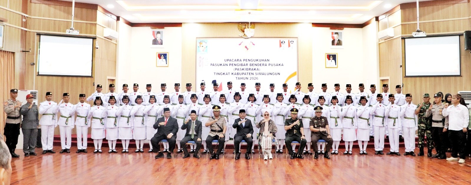 50 Paskibra Simalungun Resmi Dikukuhkan, Bupati Anton: Kalian Bawa Kehormatan Daerah
