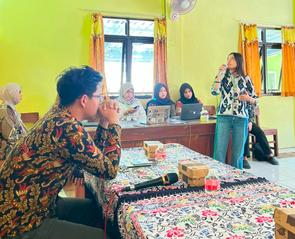 Mahasiswa KKN Undip di Desa Gringgingsari, Dorong Kepedulian Lingkungan hingga Edukasi Anti-Bullying